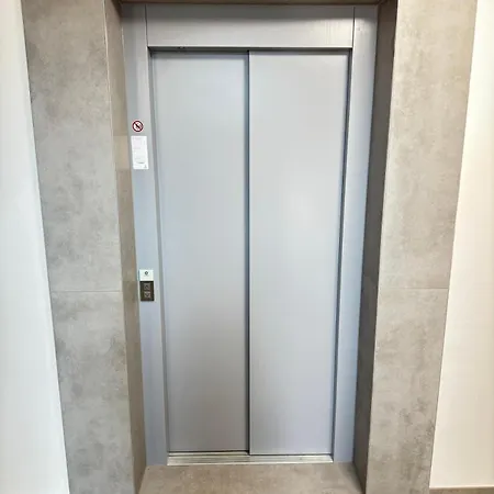 E&e Aparts Apartment *